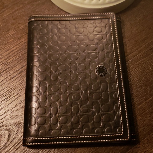 New Vintage Coach Signature Embossed Photo Book - Picture 2 of 7